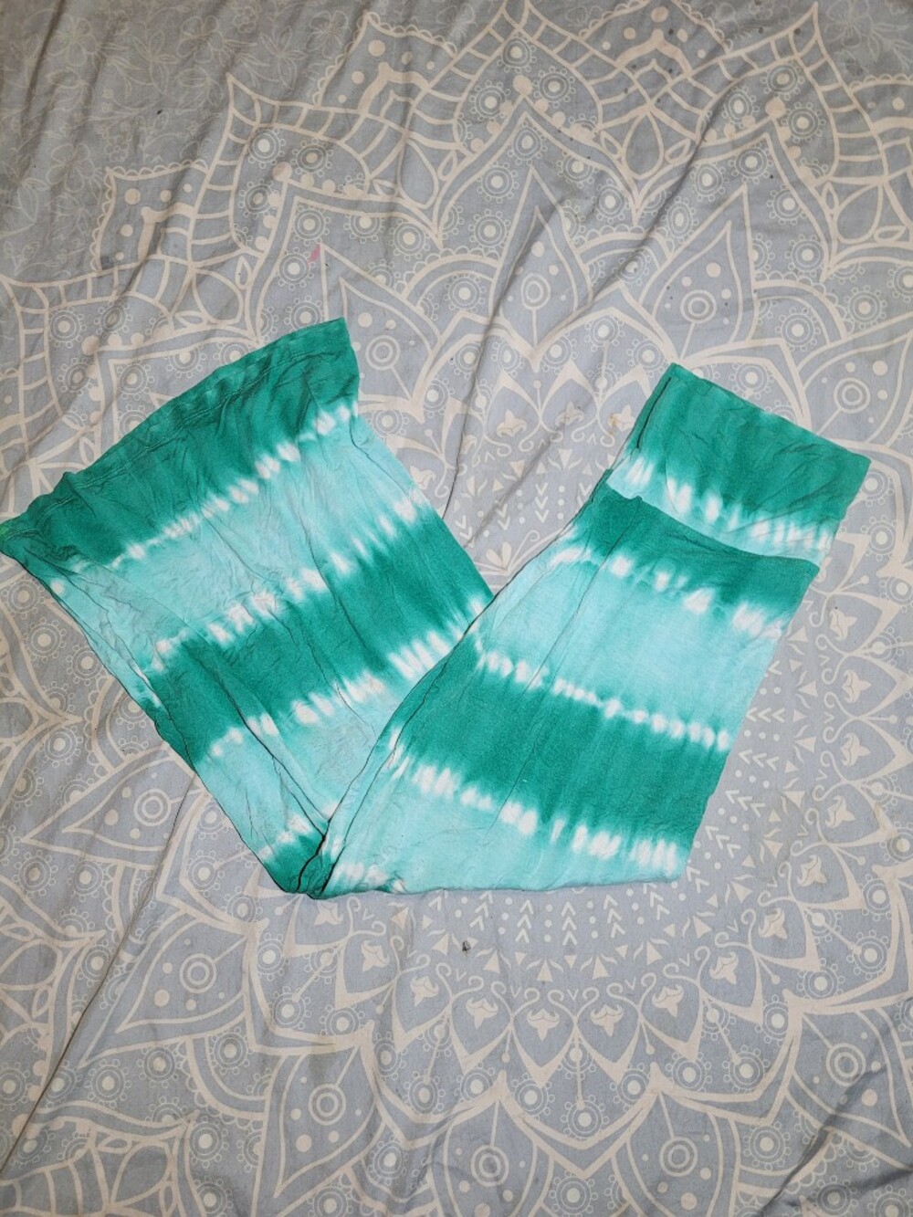 Design History Kids Tie-Dye Leggings in Green and Aqua